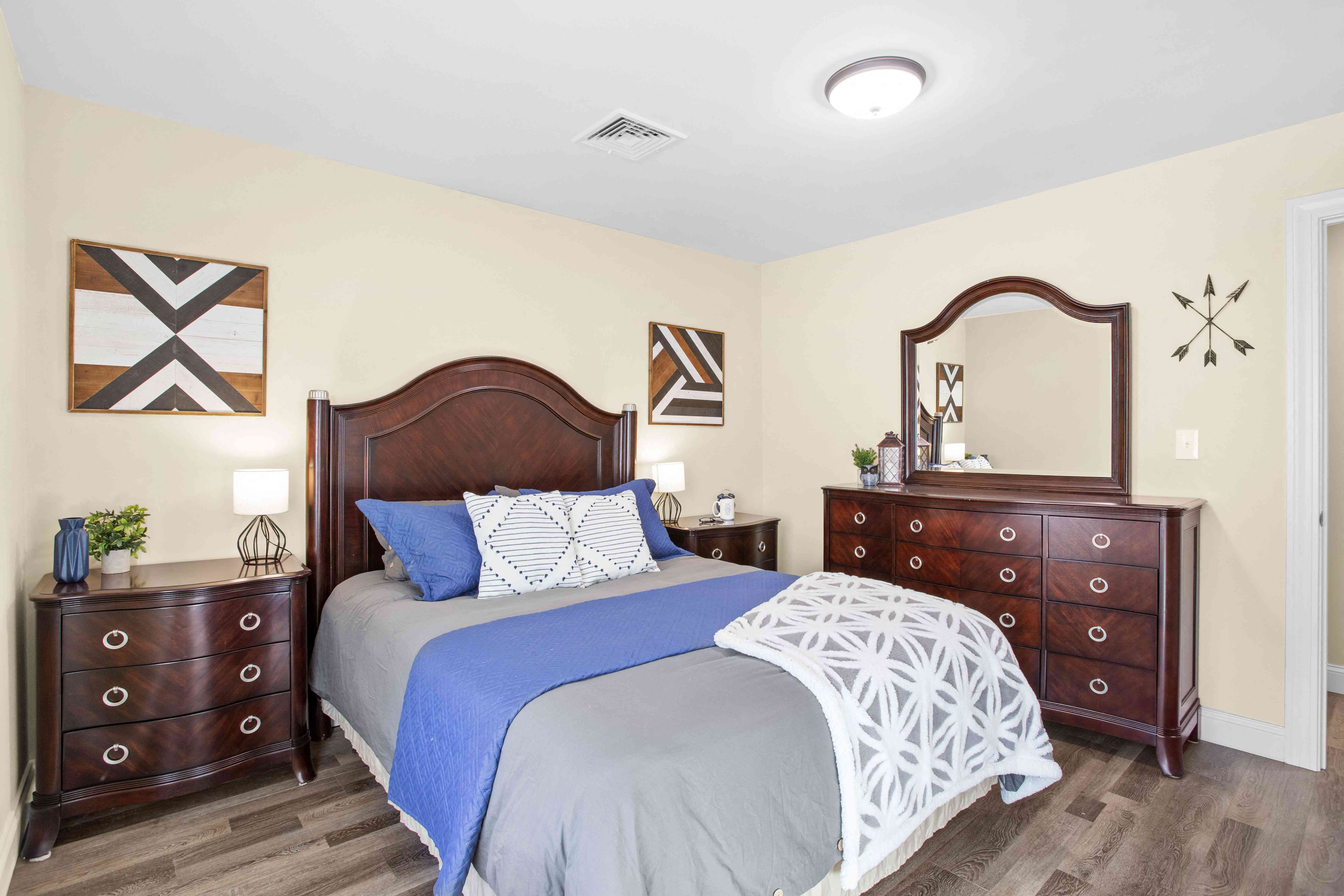 Prospect Hills Image 23