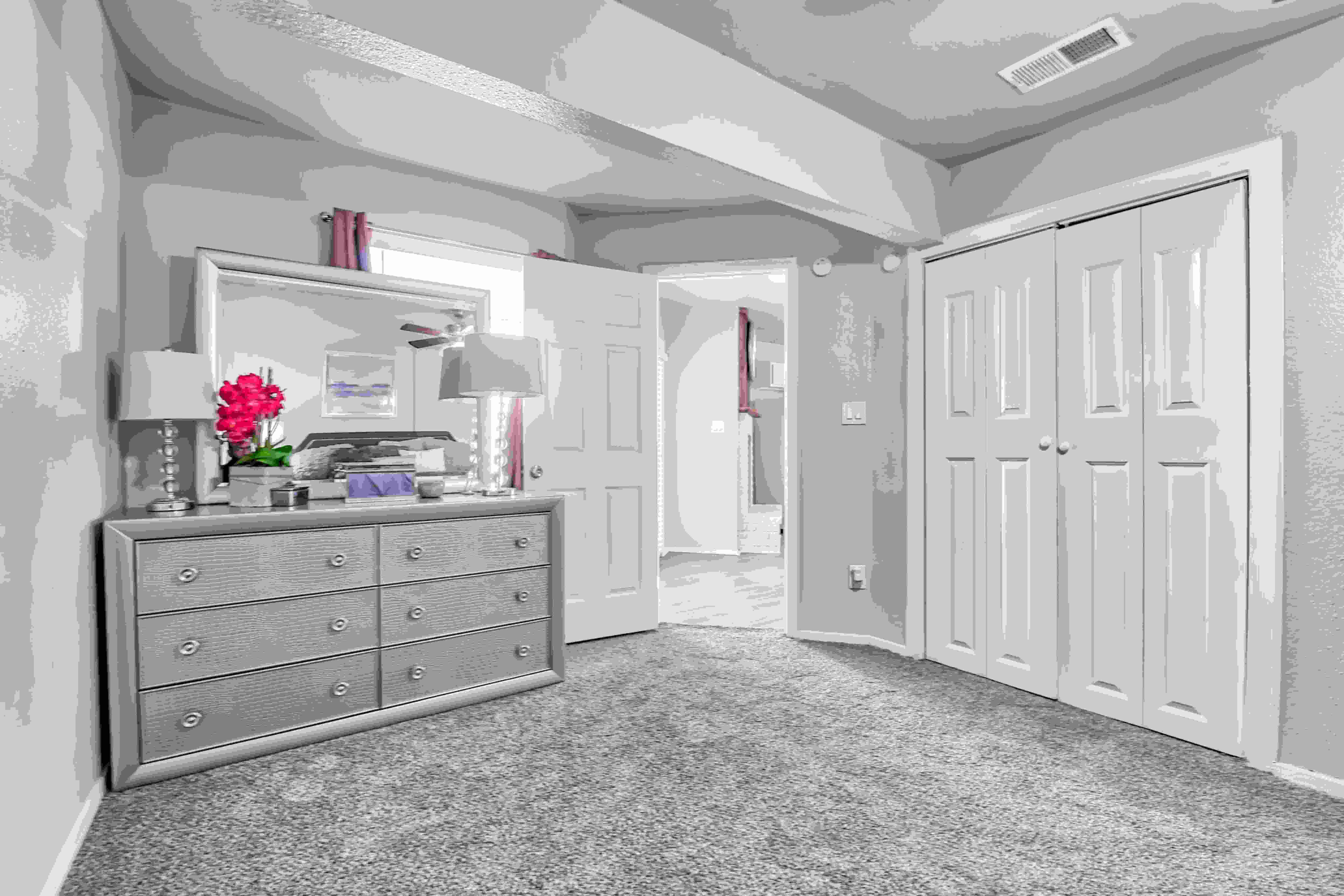 Woodside Flats Image 23