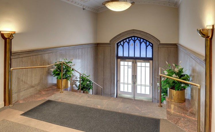 LaSalle Apartments Image 3