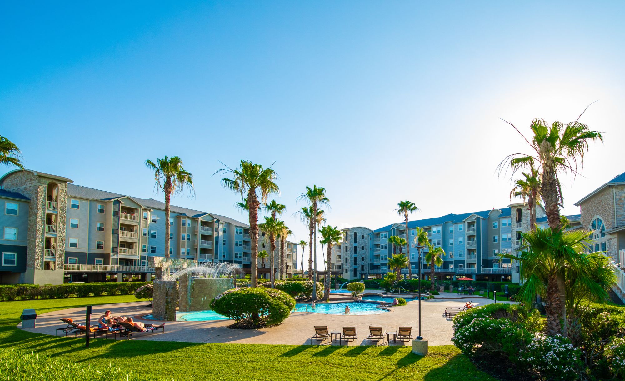 The Club of the Isle Image 9