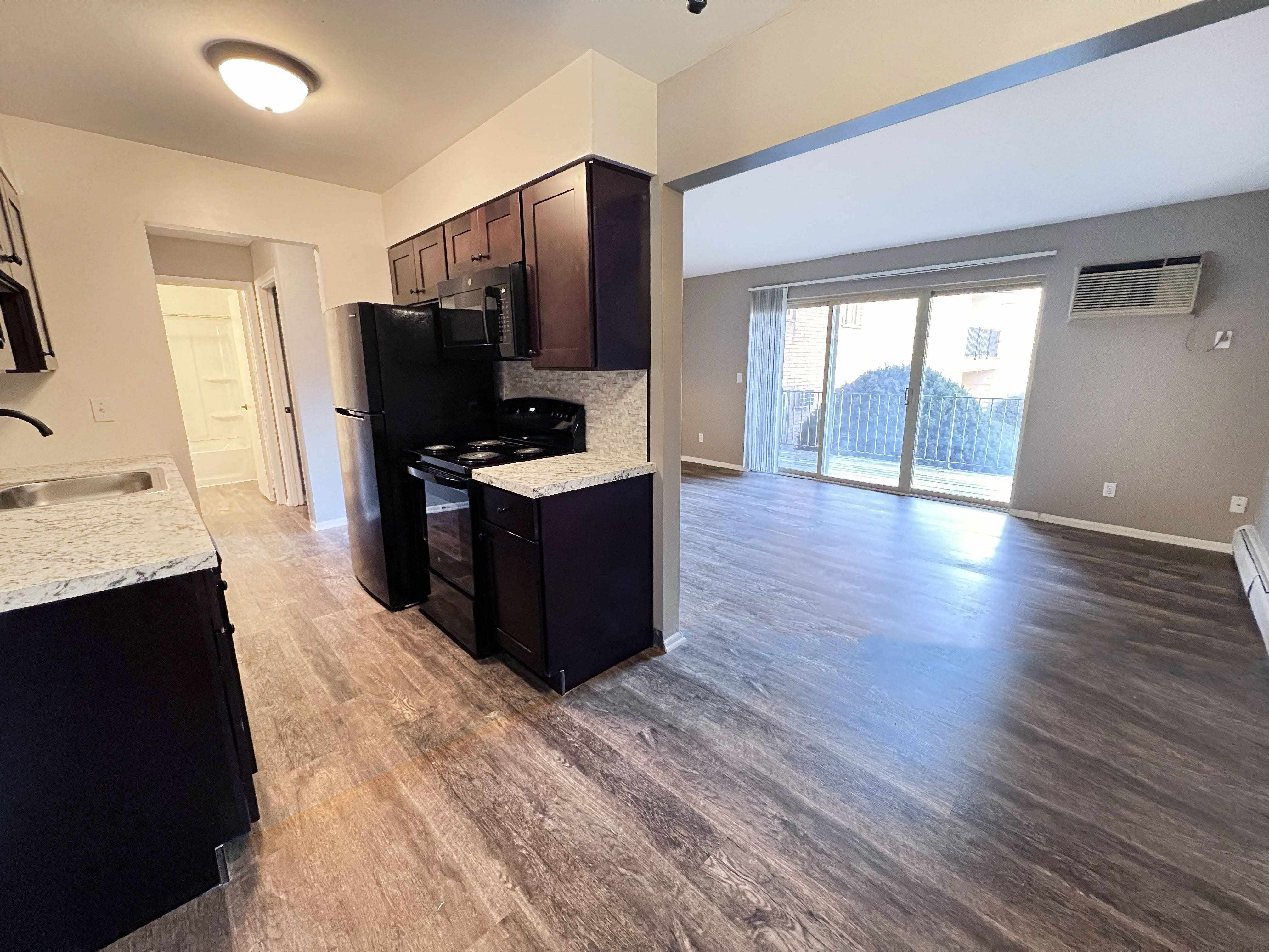 Crown Pointe Apartments Image 37