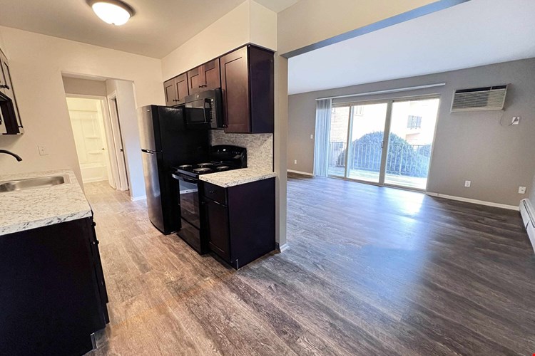 Crown Pointe Apartments Image 37