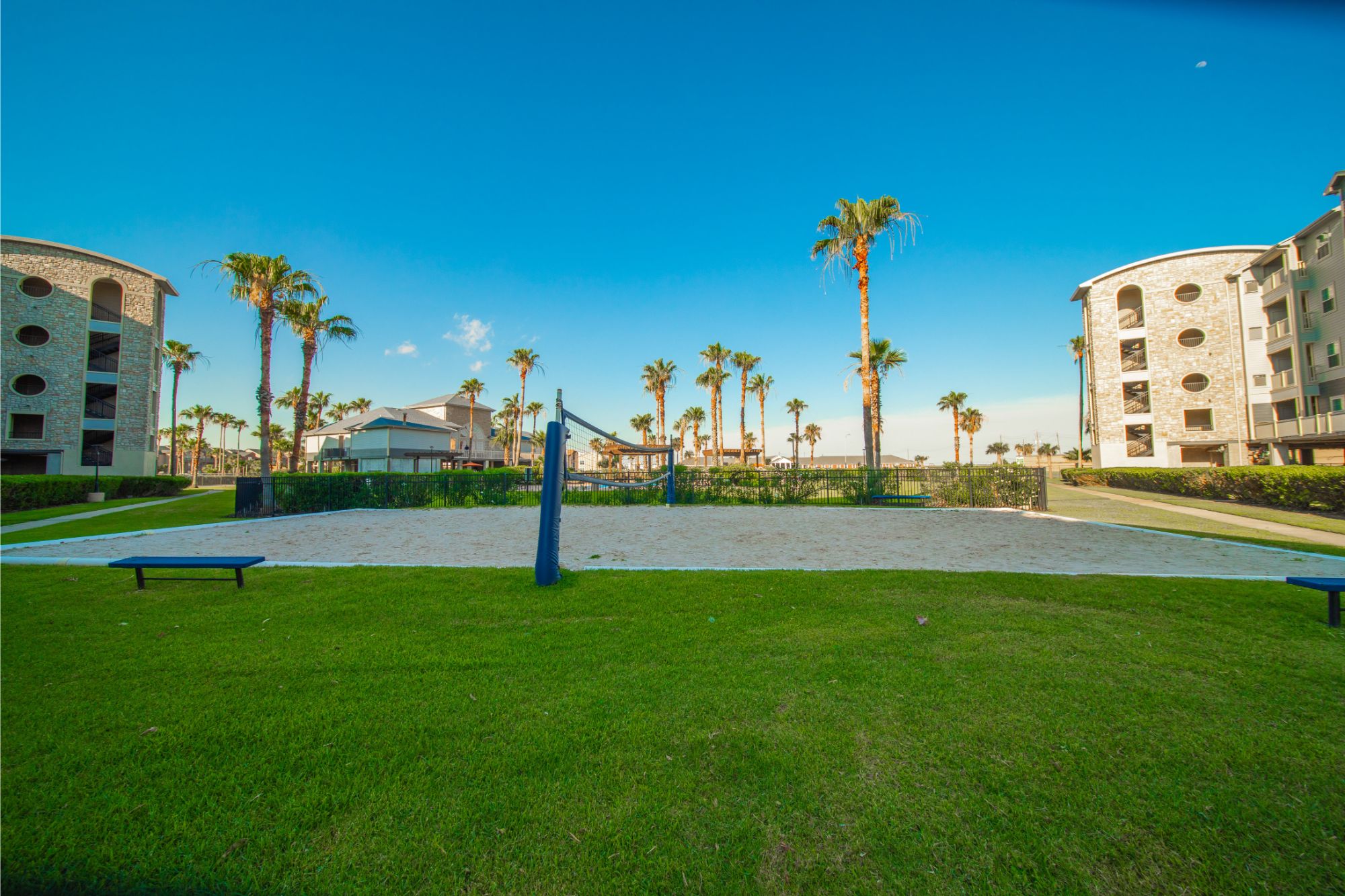 The Club of the Isle Image 4