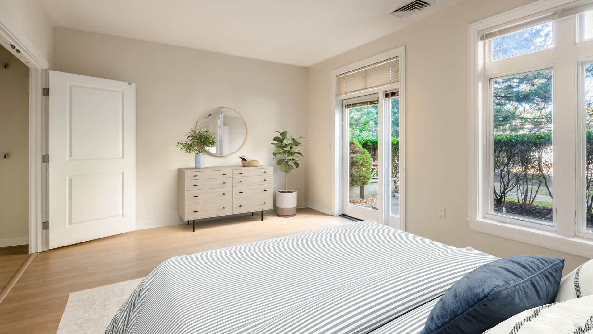 The West End Apartments Image 26