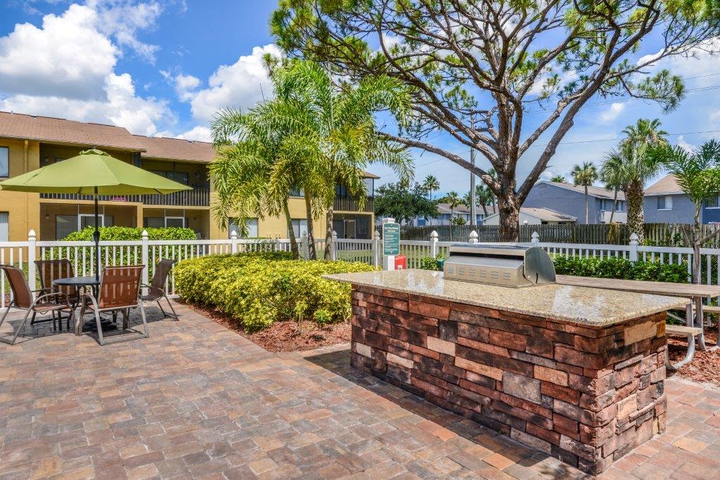 Bay Club Apartment Homes Image 19