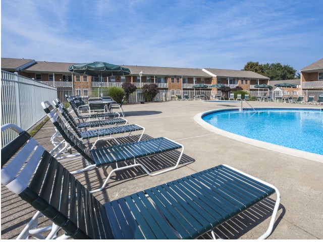 Orangewood Park Apartments Image 14