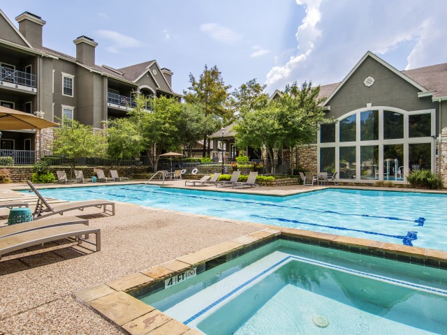 Resort Style Pool and Clubhouse