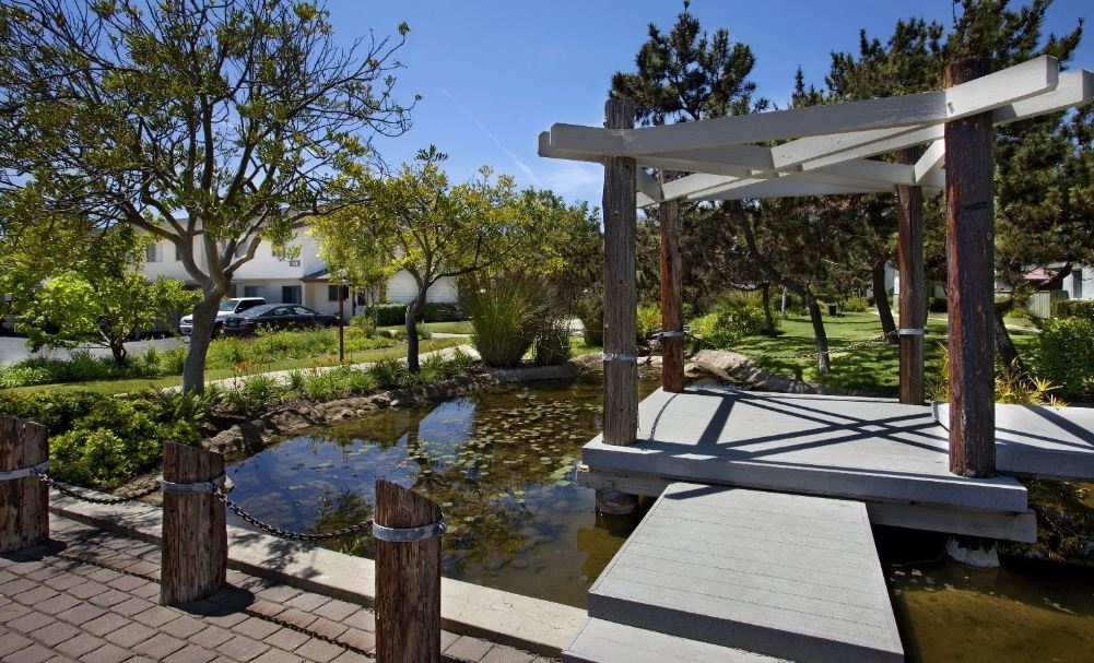 Pacific Oaks Image 14