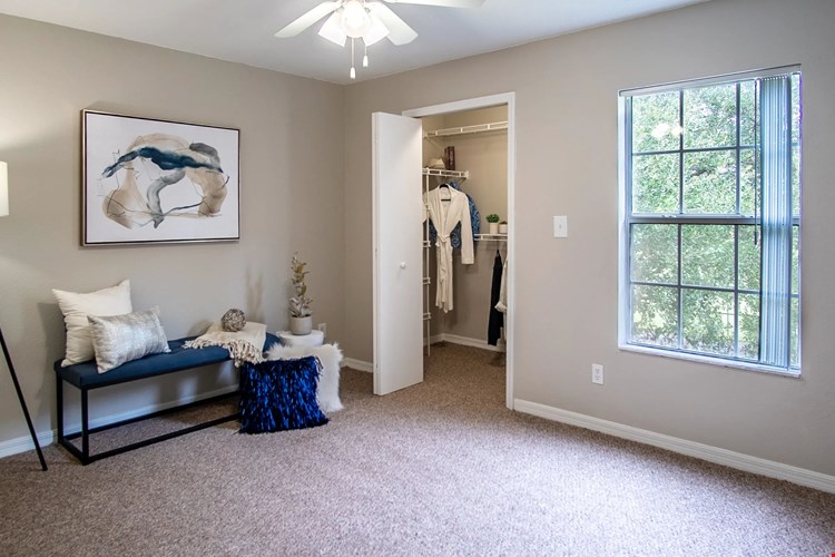 Step into a classic retreat at Eagle's Pointe – the master bedroom oasis. Embrace dreams and relaxation with a walk-in closet and a multi-speed ceiling fan.