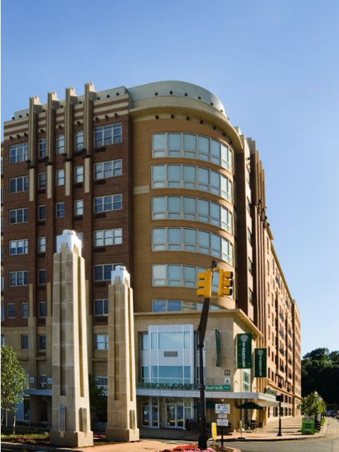 55 Riverwalk Place Image 9