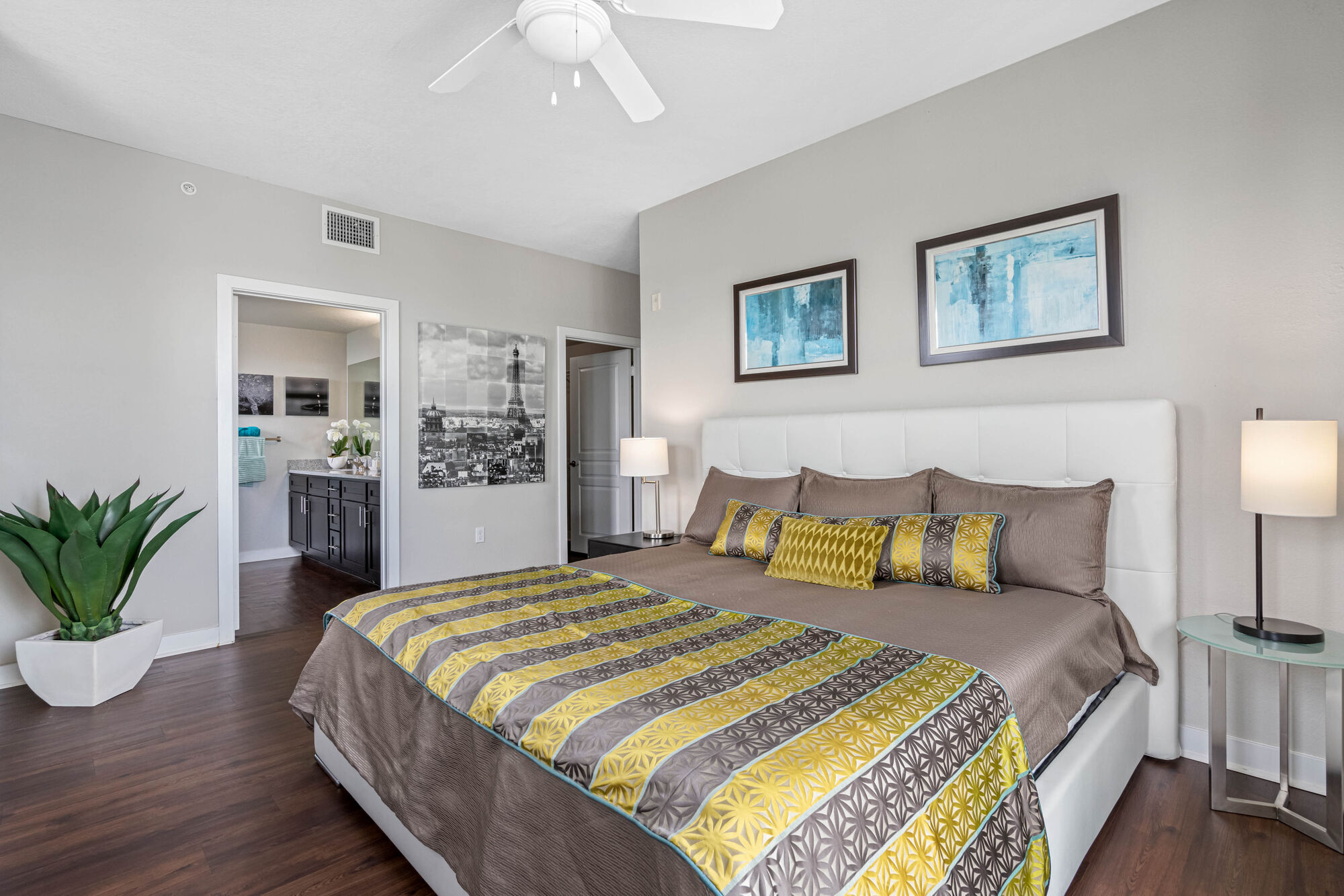 Axis Wellington Green Image 9