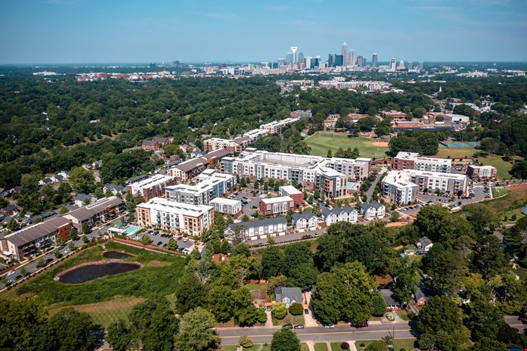 The Village at Commonwealth Image 22