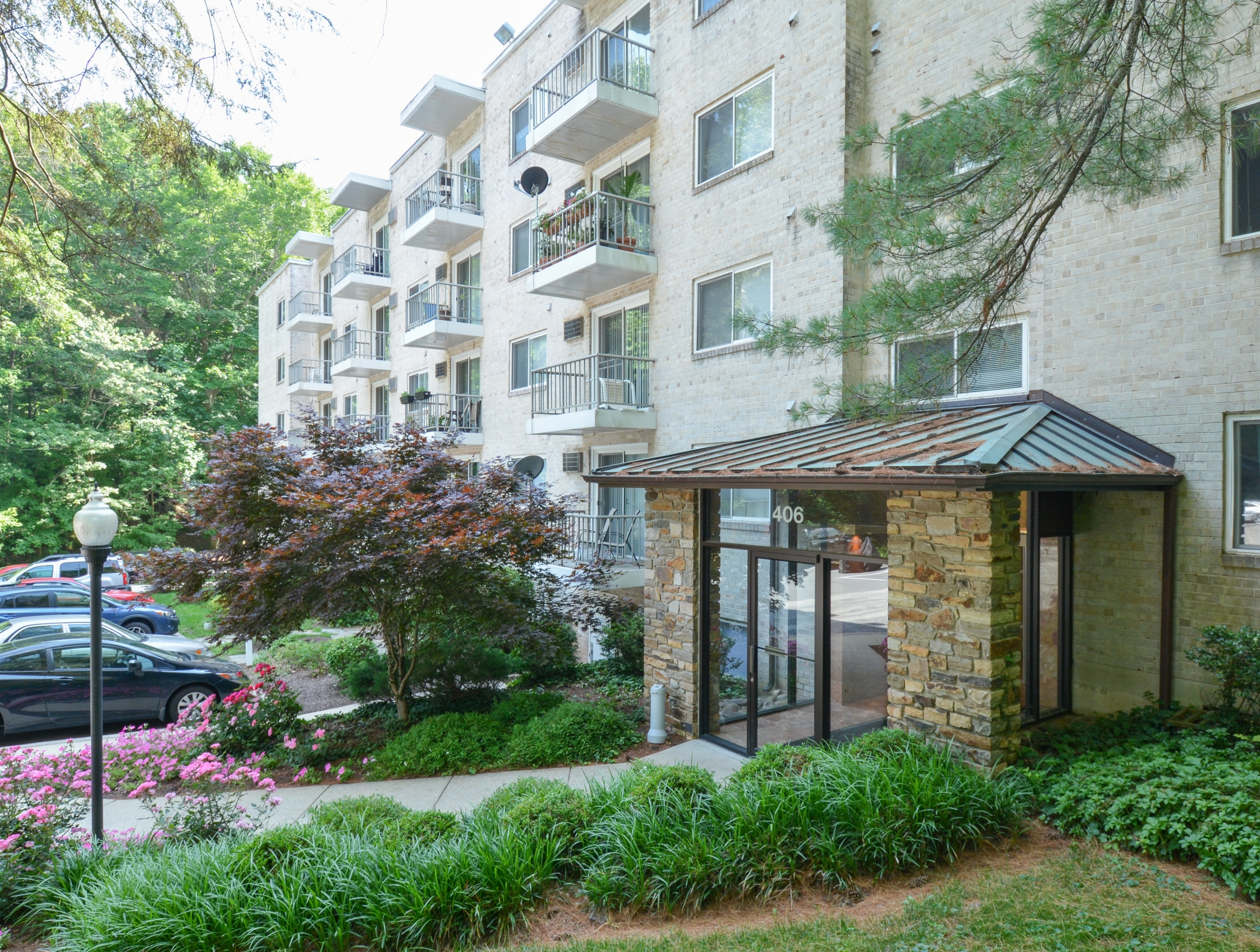 Leasing and Management Office