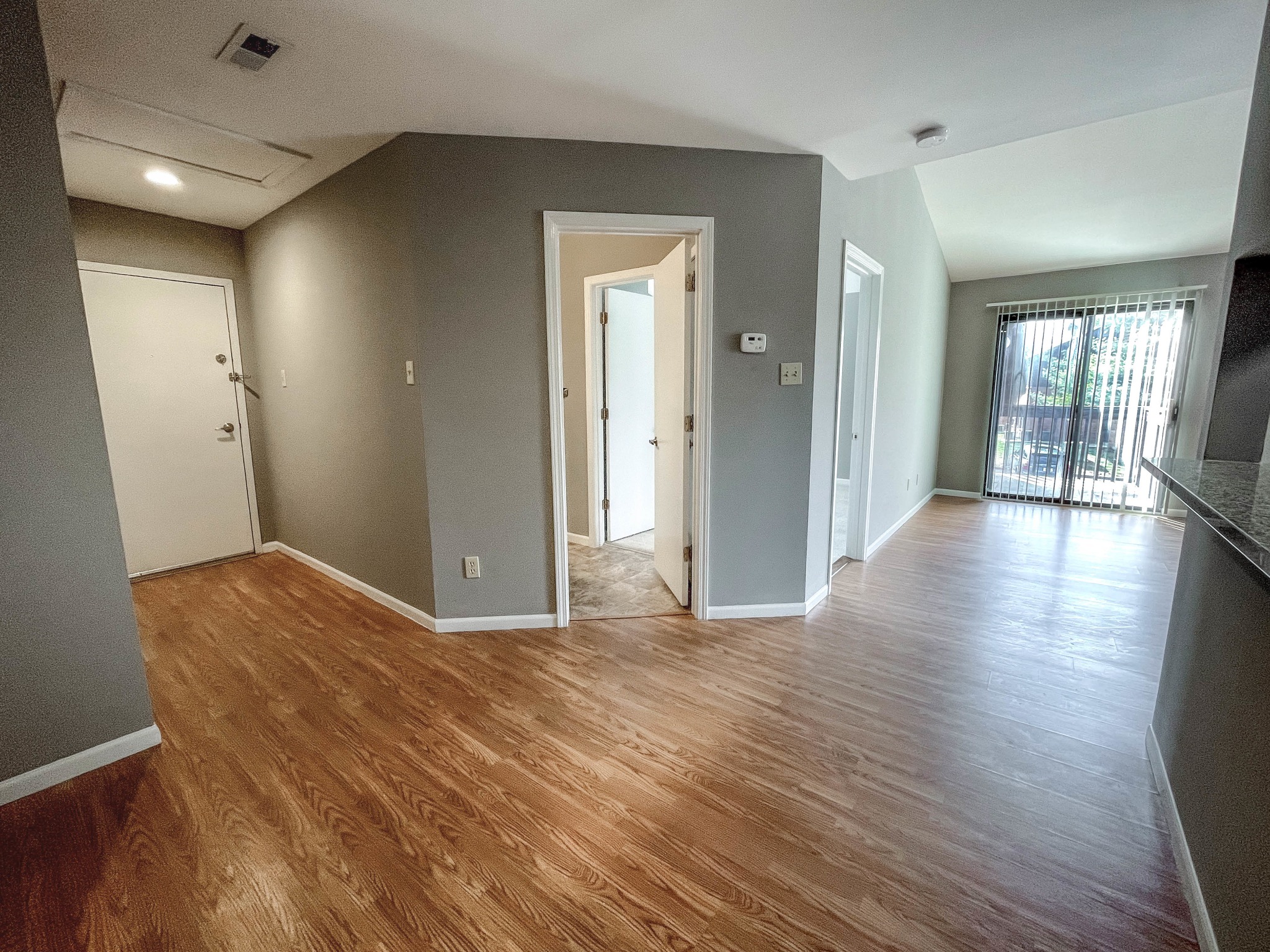 South Summit Apartments Image 20