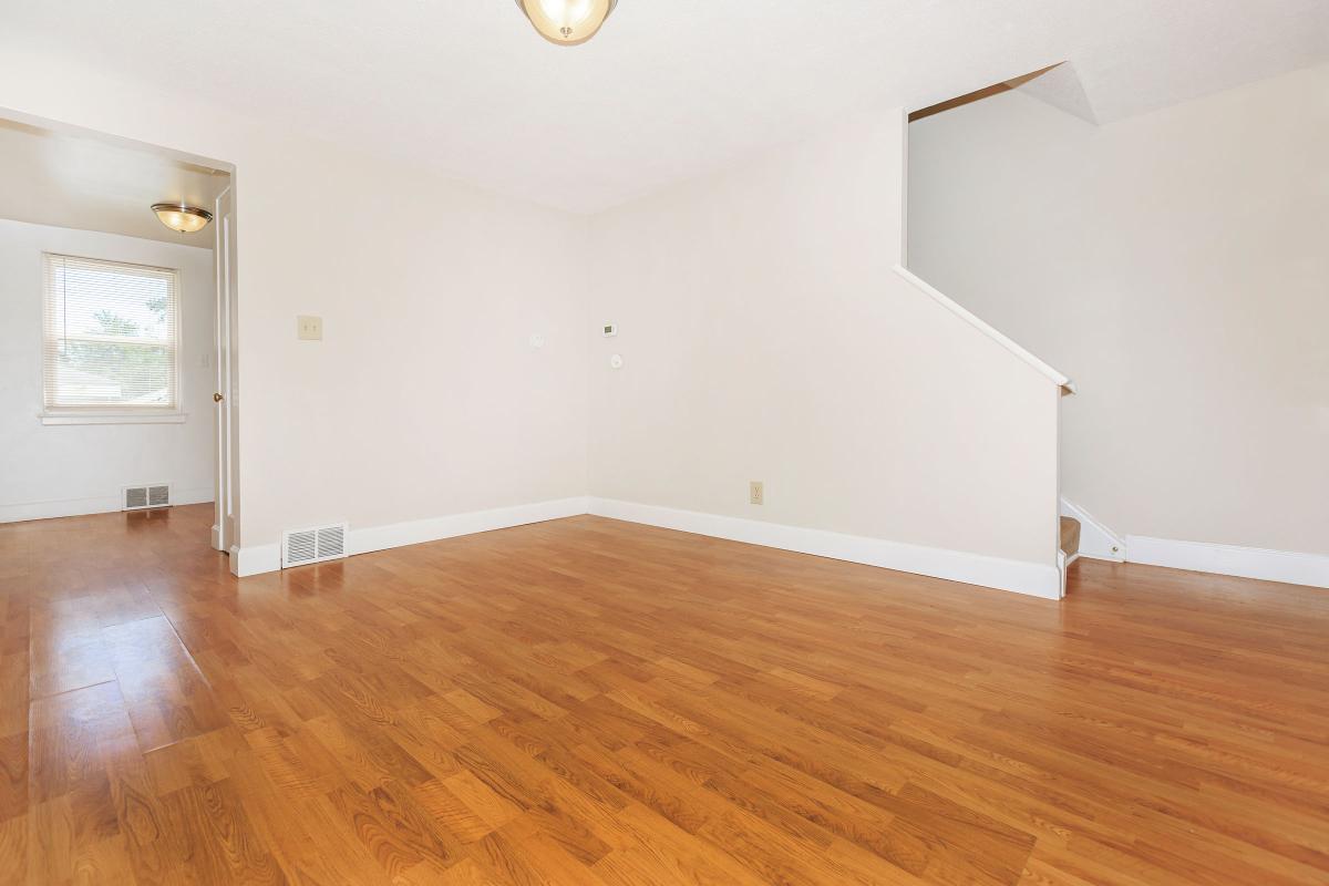 Crestwood Townhomes Image 2