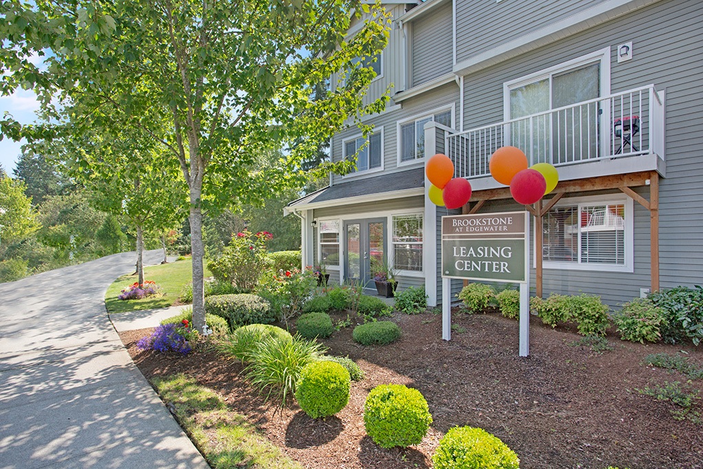 Brookstone at Edgewater Image 22