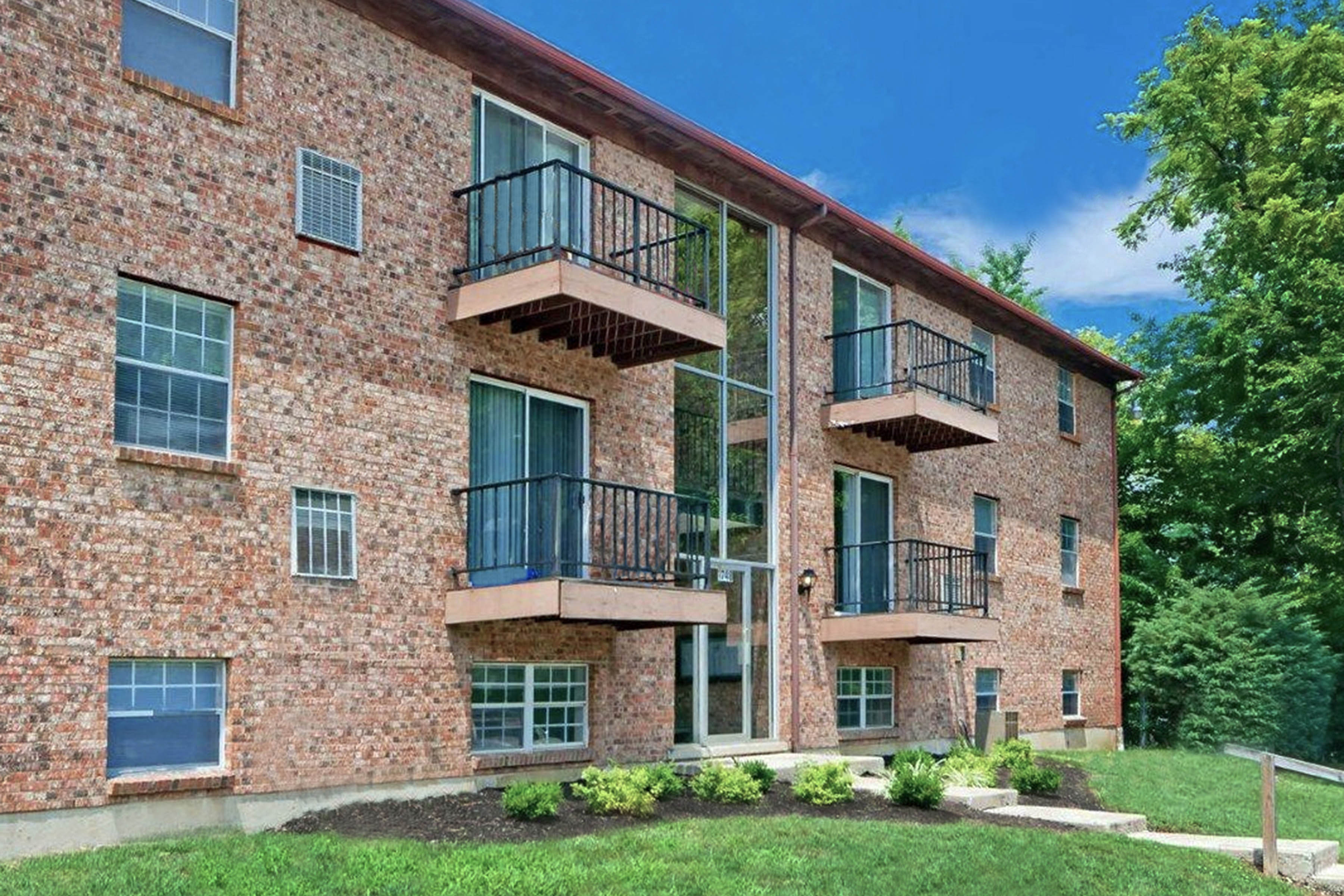 Crown Crossing Apartments Image 17