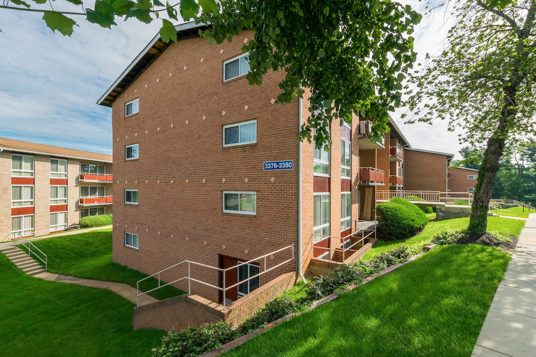 Carriage Hill Image 16