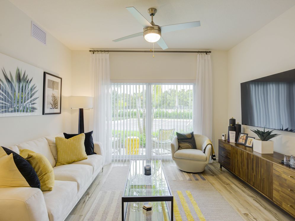 East Phase Living/dining area