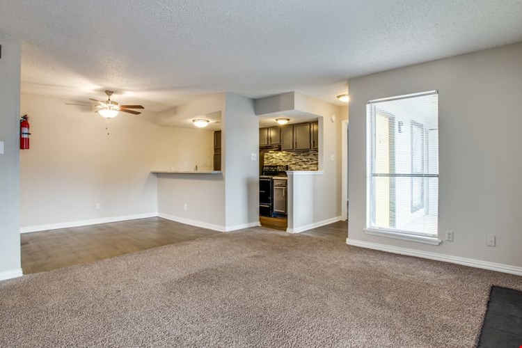 Decker Apartment Homes Image 6