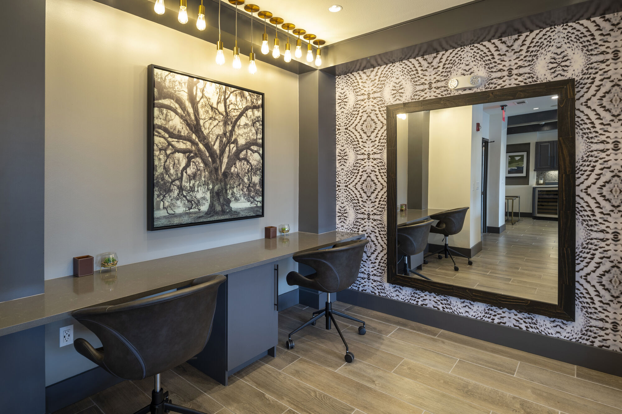 33ThirtyThree Image 45