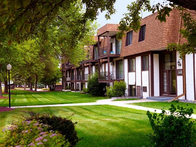 Lancaster Village Apartments Image 36