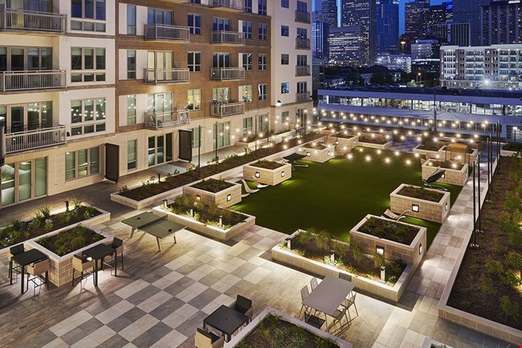 Camden McGowen Station Image 39