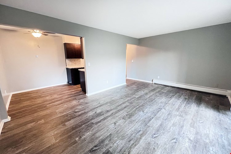 Crown Pointe Apartments Image 36