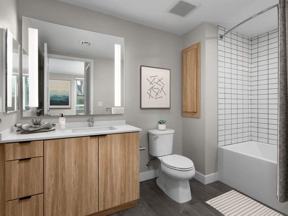Townhome bath