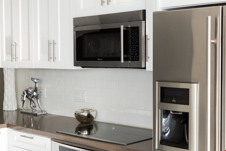 Watermarke Tower Kitchen Appliances