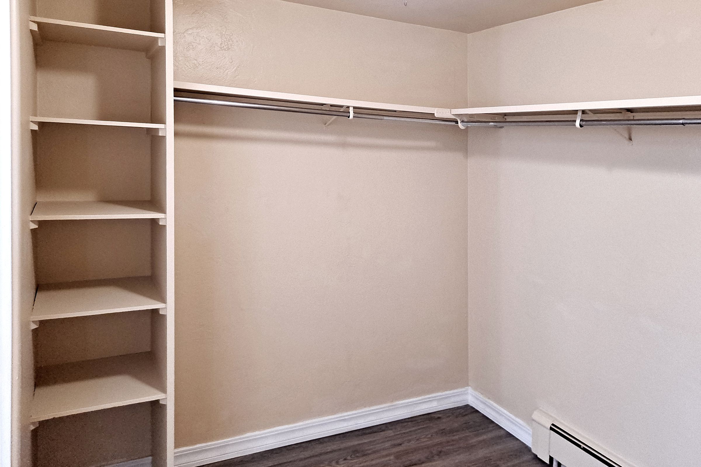 Boulder Crescent Image 32