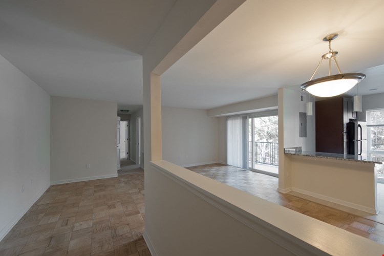 Crystal Woods Image 6