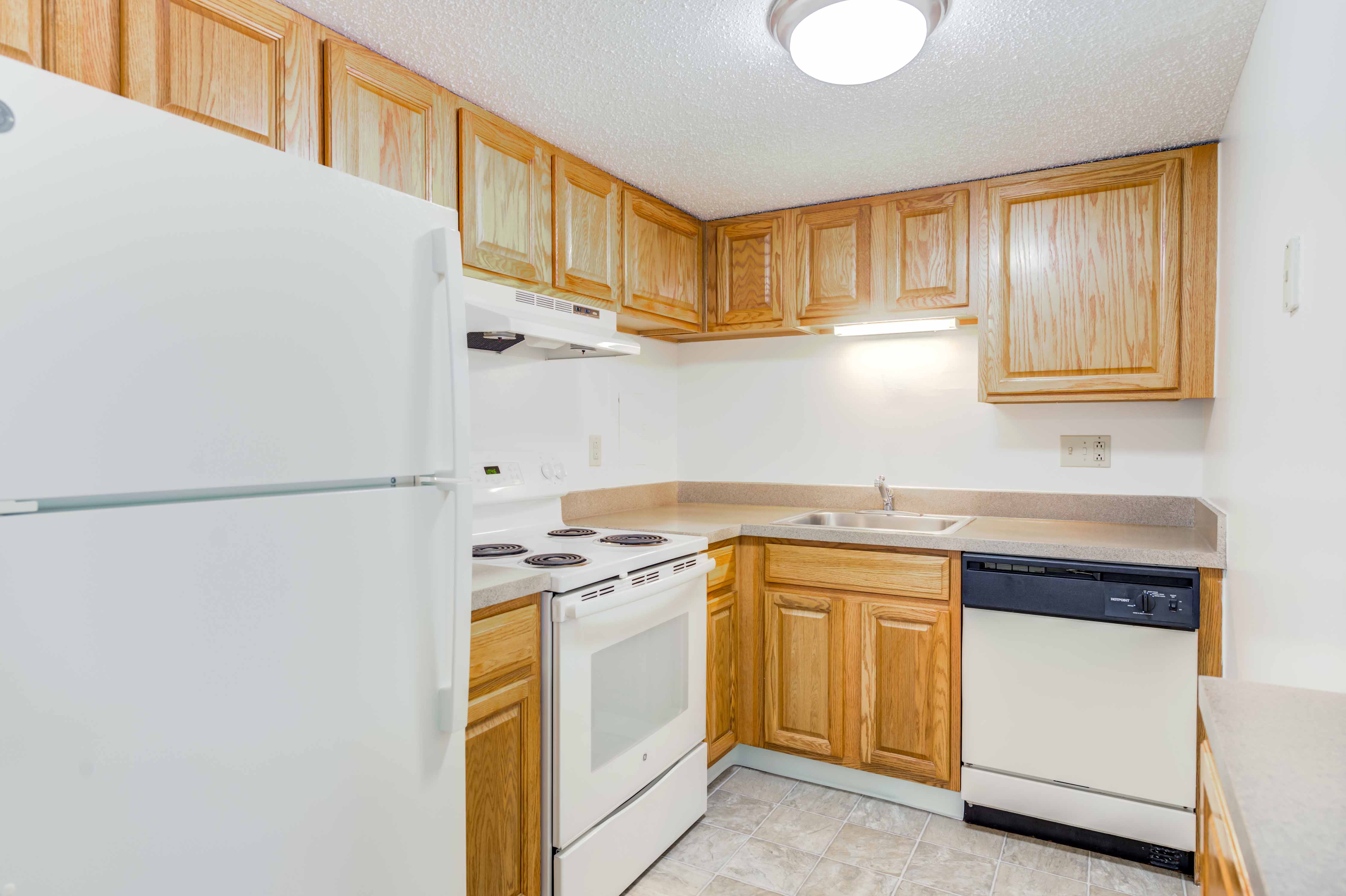 Winchester Park and Woods Image 12