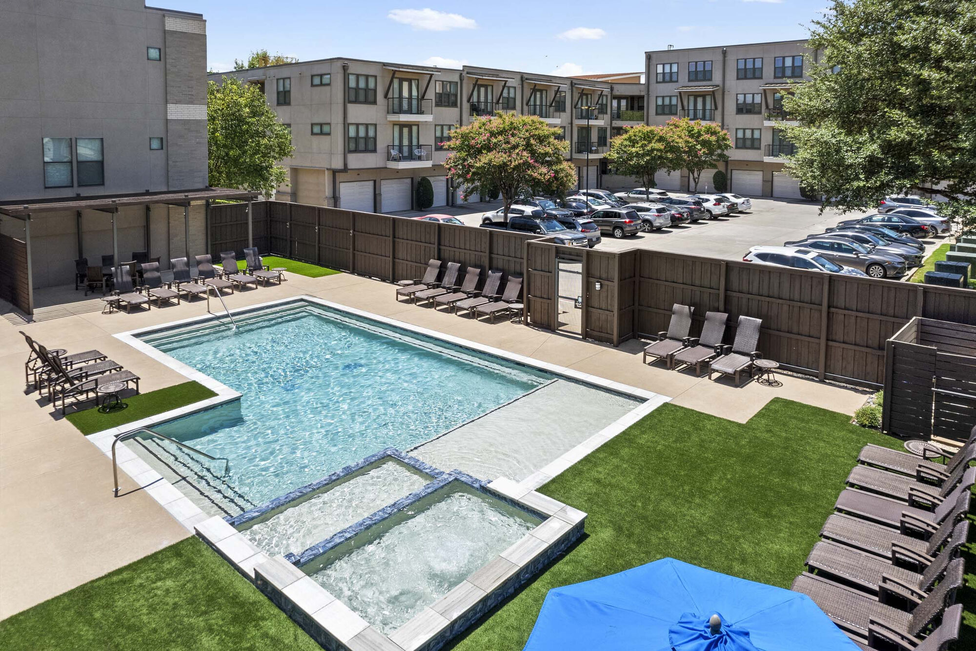 Camden Belmont Image 38