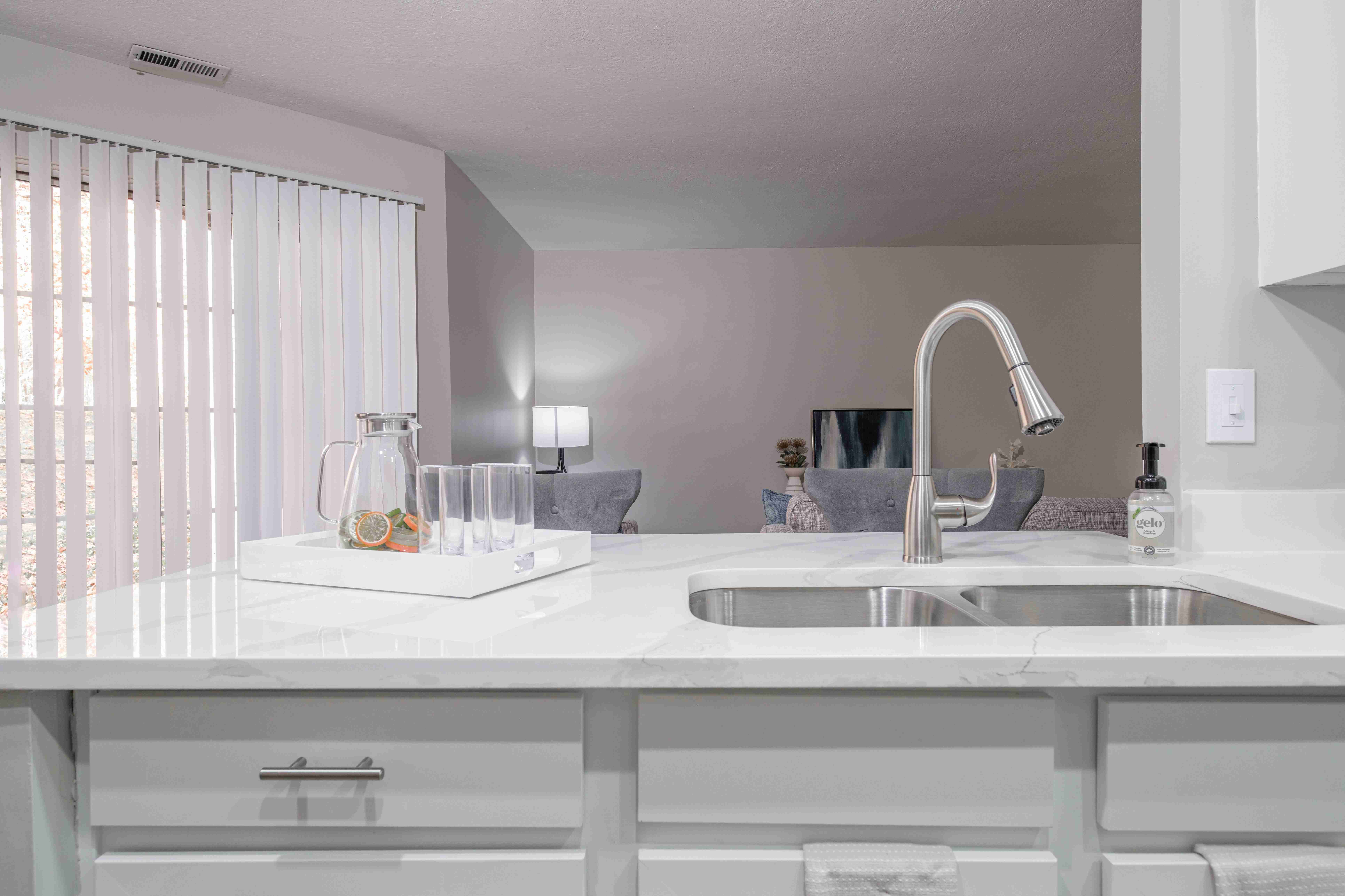The Residence at Christopher Wren Apartments Image 5