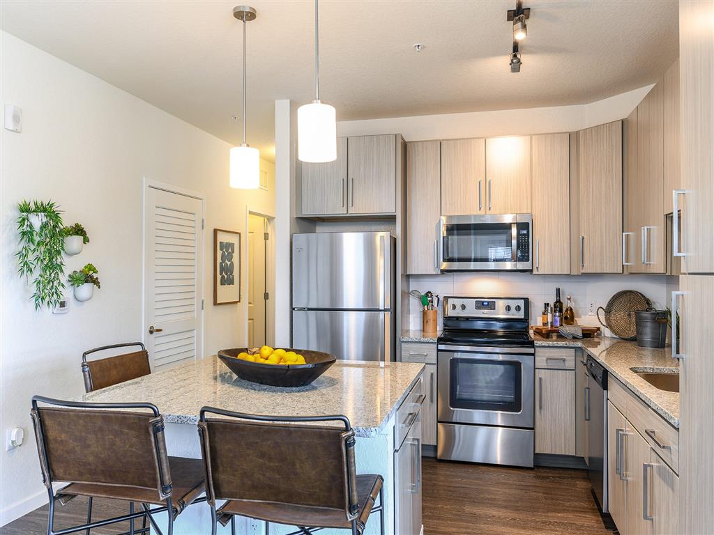 Lenox at Bloomingdale Image 2