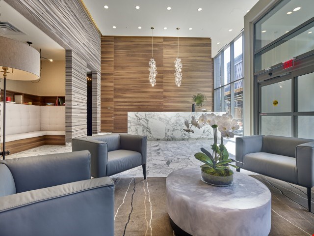 Hudson Lights Image 6