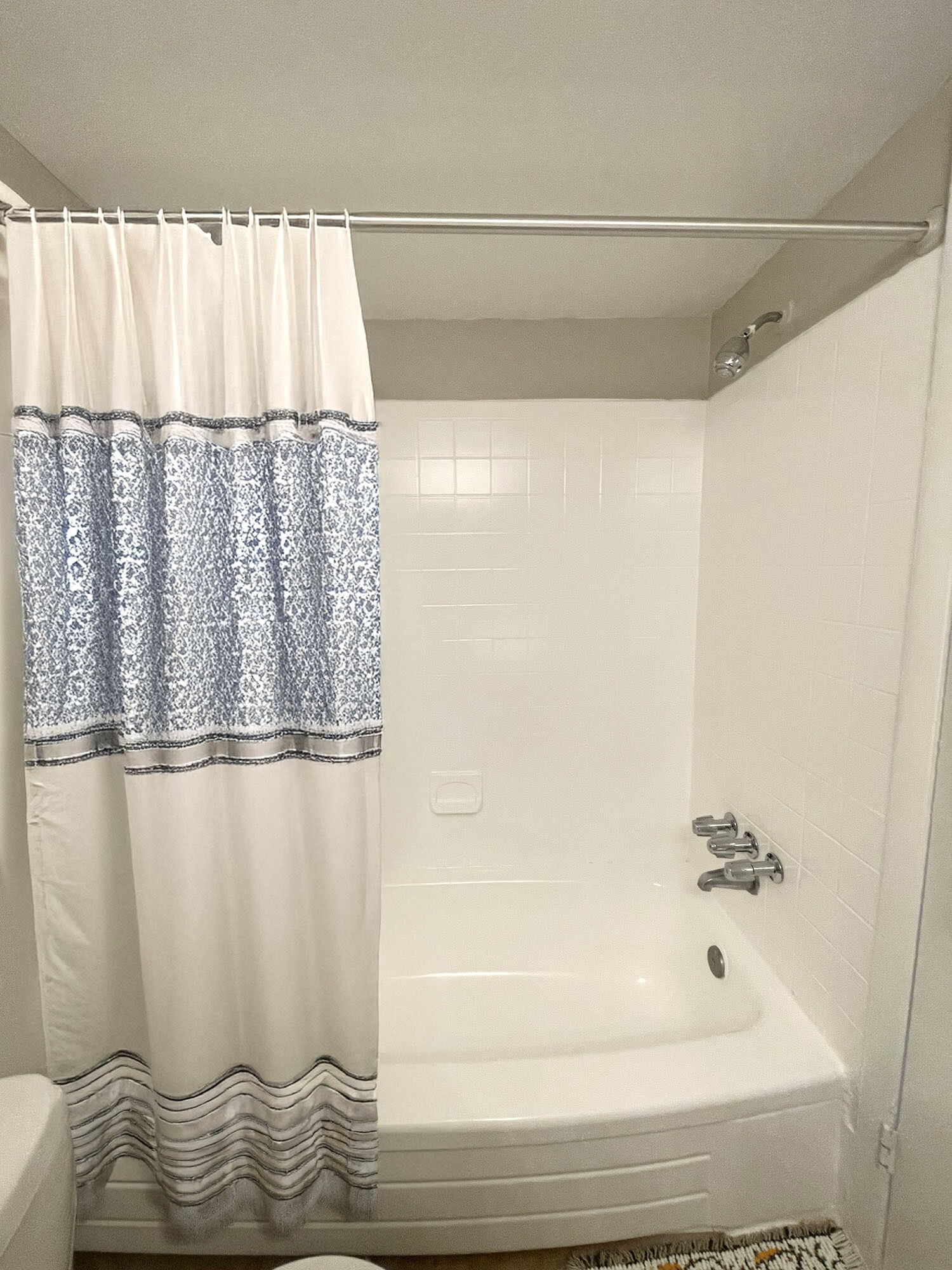 TOWNE CREST APARTMENTS Image 16