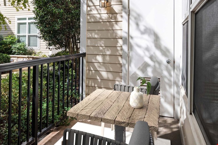 Camden Dulles Station Image 9