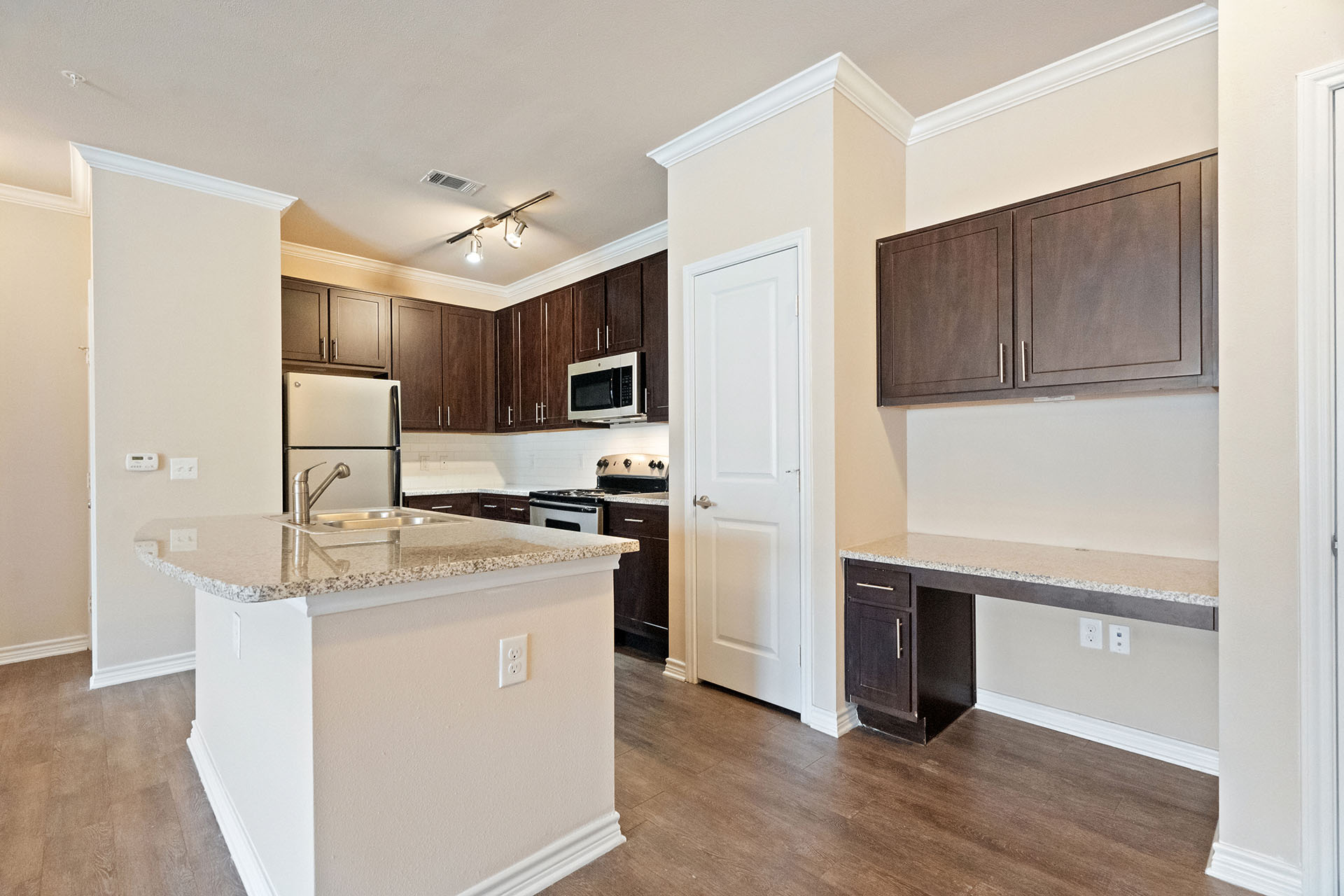 Residence at Midland Image 26