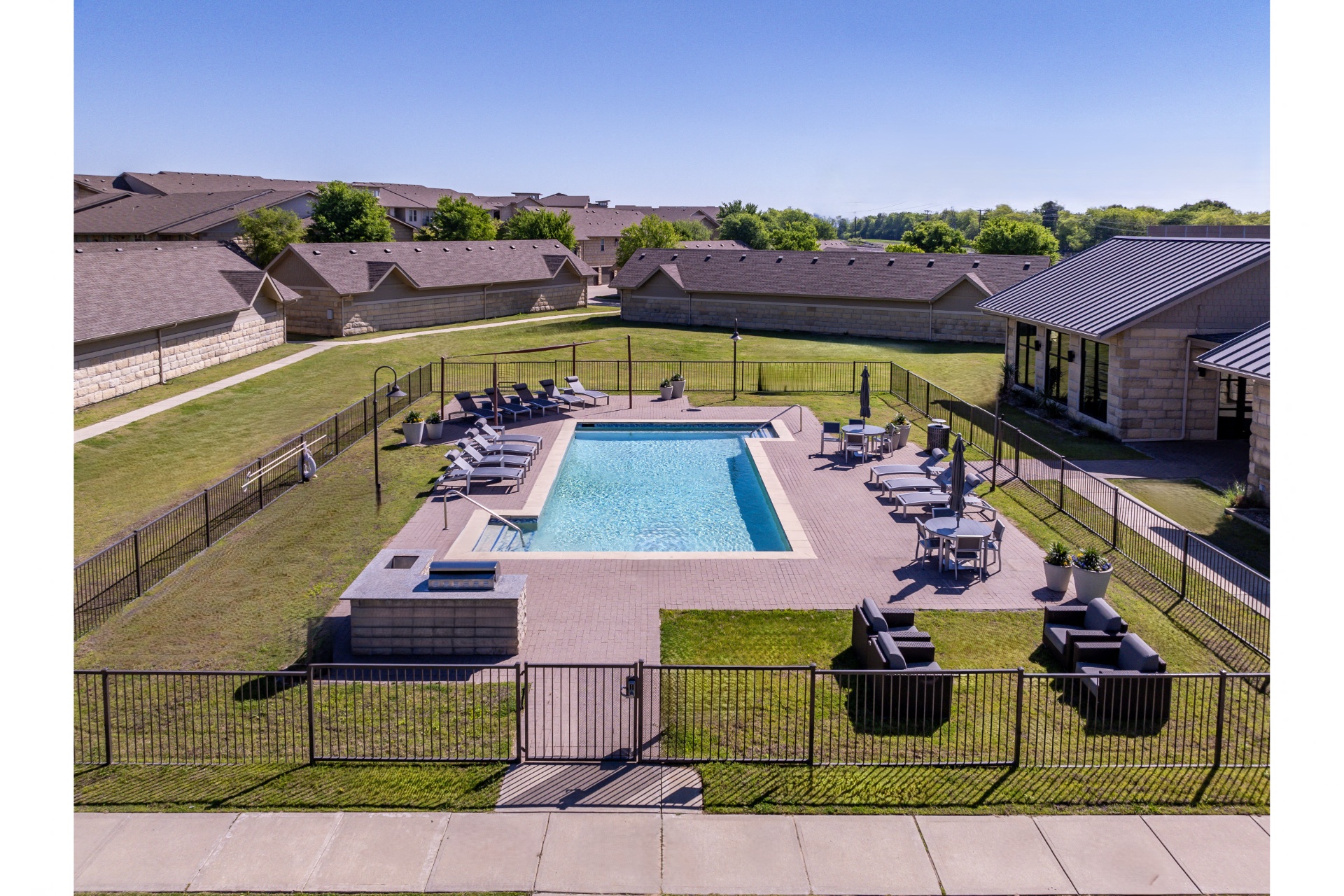 The Pradera Image 14