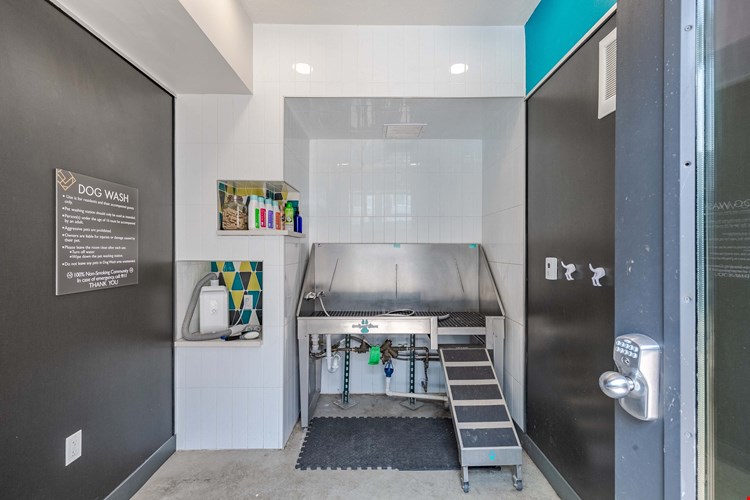 Encore Evans Station Apartments Image 9