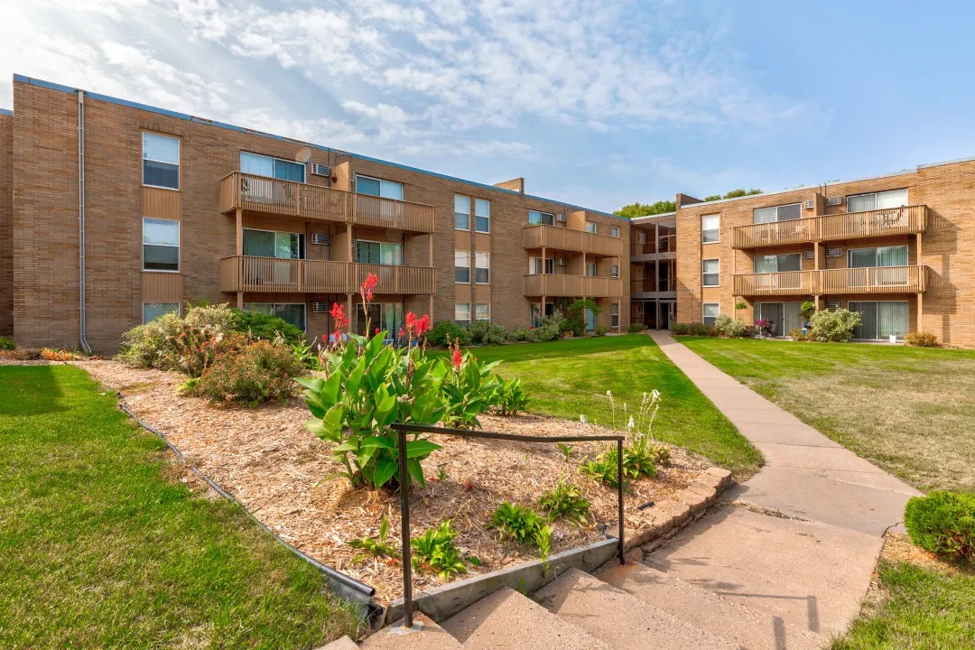 The Park Apartments and Townhomes Image 1
