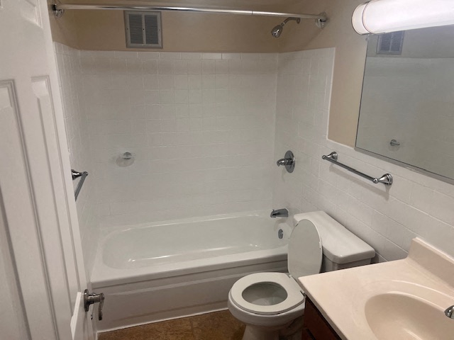 Silver Spring Towers Image 113