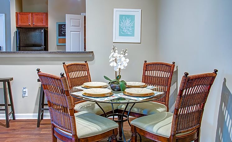 Centerville Manor Image 6