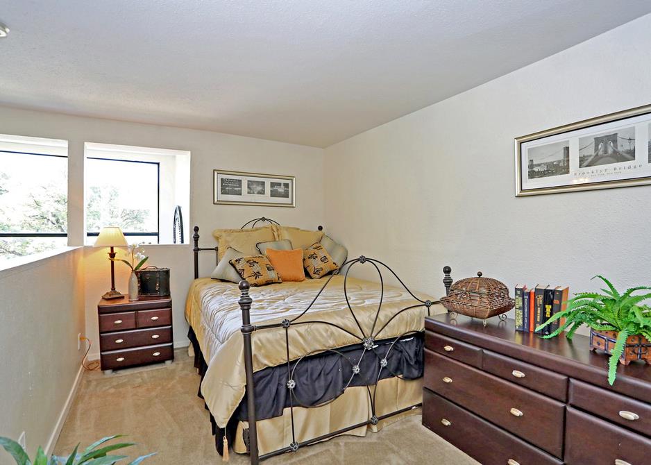 Mylo Apartments Image 3