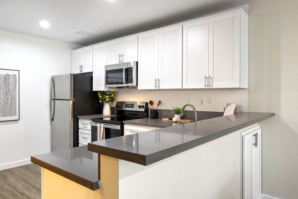 The Reserve at Warner Center Image 7