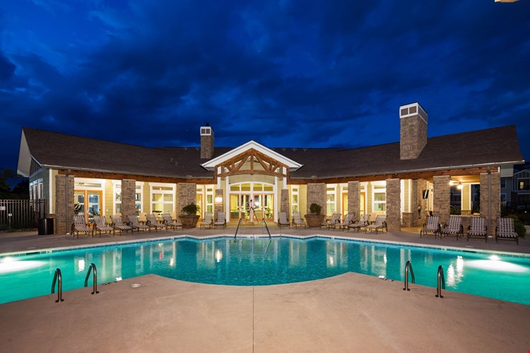 Clubhouse/Pool
