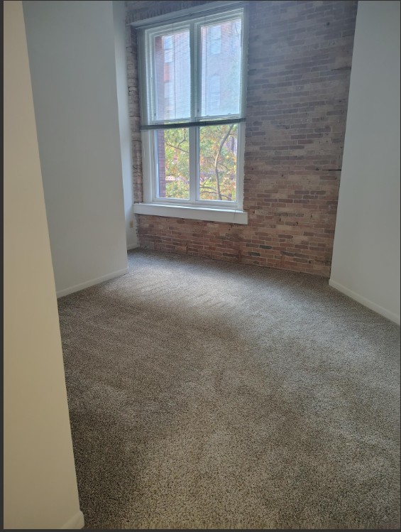 Marlboro Classic Apt & Redwood Square Image 165