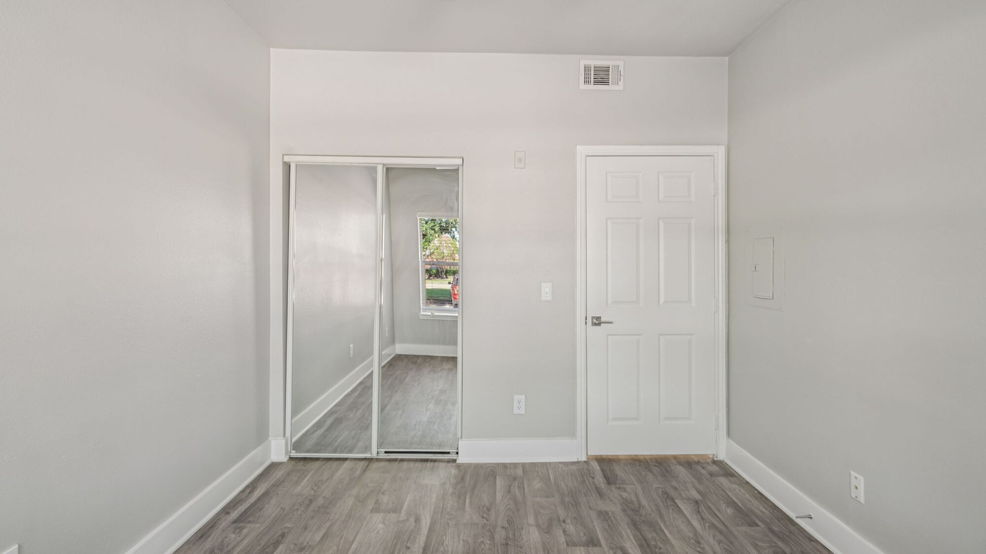 Larkin Apartment Homes Image 116